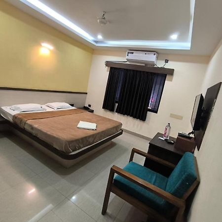 Hotel Pbs Grand Hospet Exterior photo